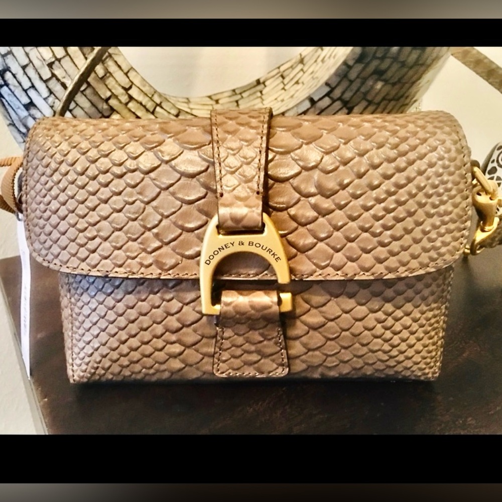 Donney burke bag nwt. Comes free gift
